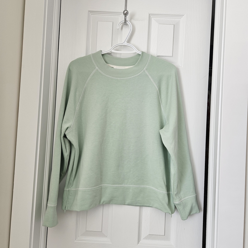 Shamballa Mint Green Crewneck Sweatshirt Size S